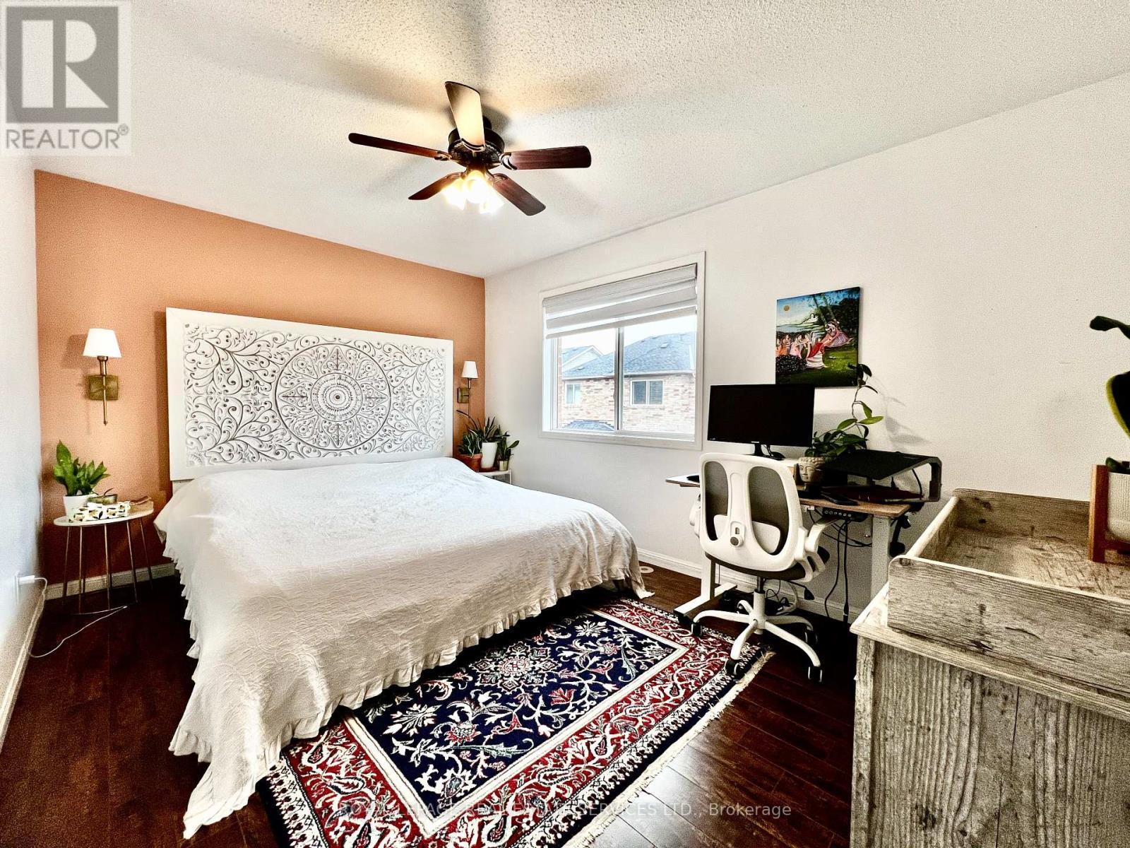 Primary Bedroom - 906 Burrows Gate, Milton, ON - Indoor Photo Showing Bedroom