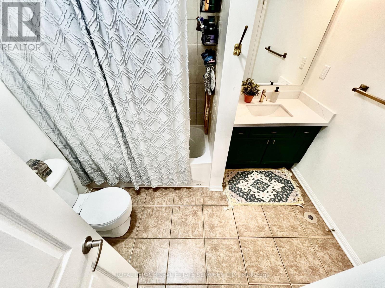 Bathroom - 4 pc - 906 Burrows Gate, Milton, ON - Indoor Photo Showing Bathroom