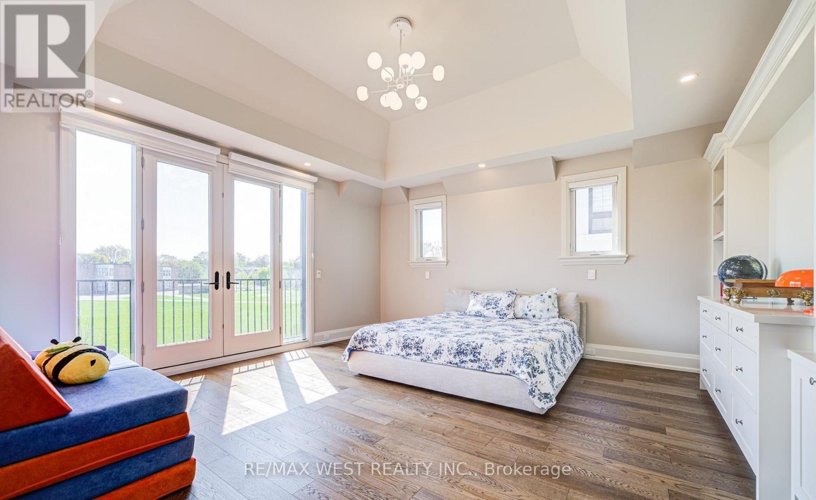 2194 Haygate Crescent, Mississauga, ON - Indoor Photo Showing Bedroom