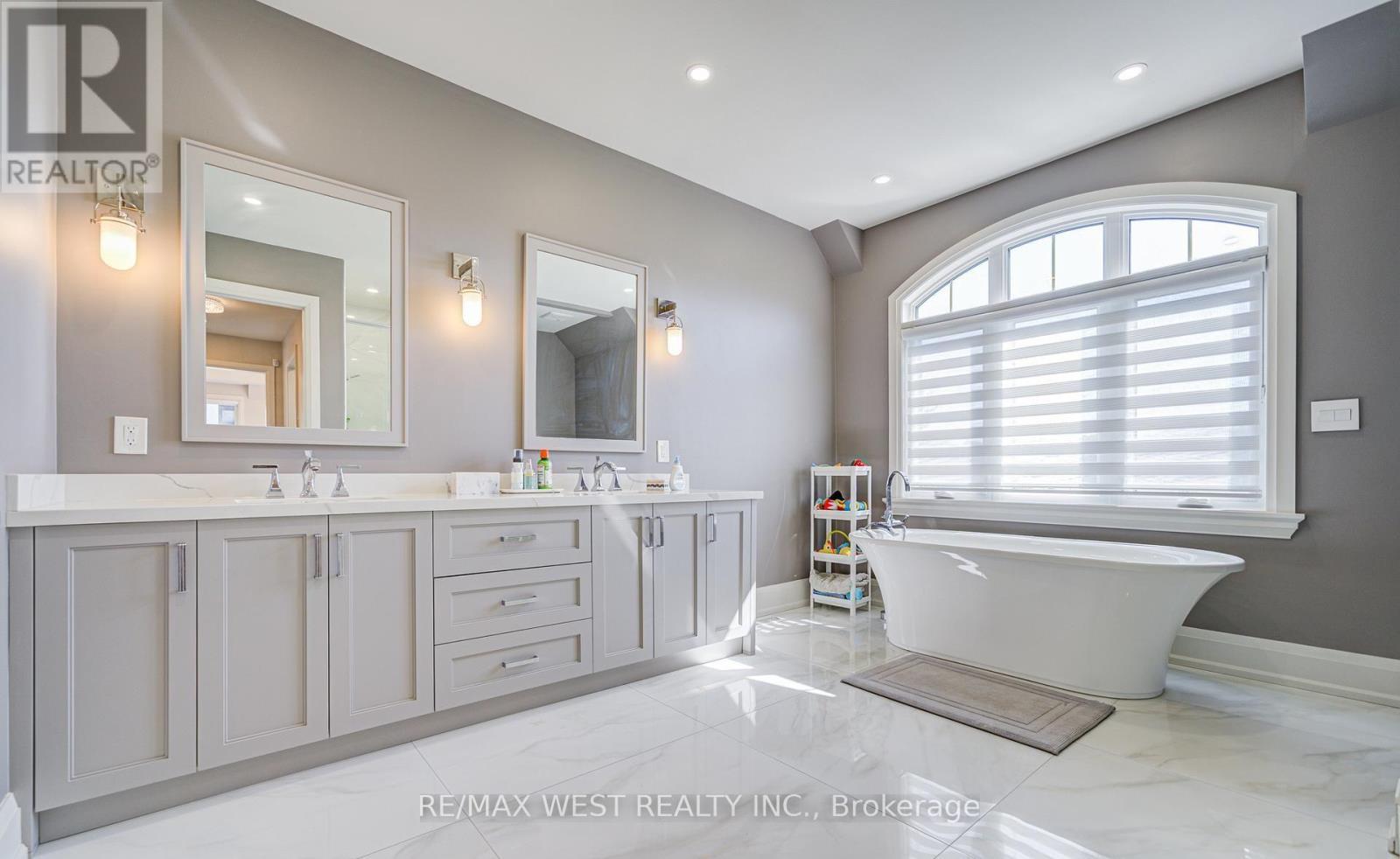 2194 Haygate Crescent, Mississauga, ON - Indoor Photo Showing Bathroom