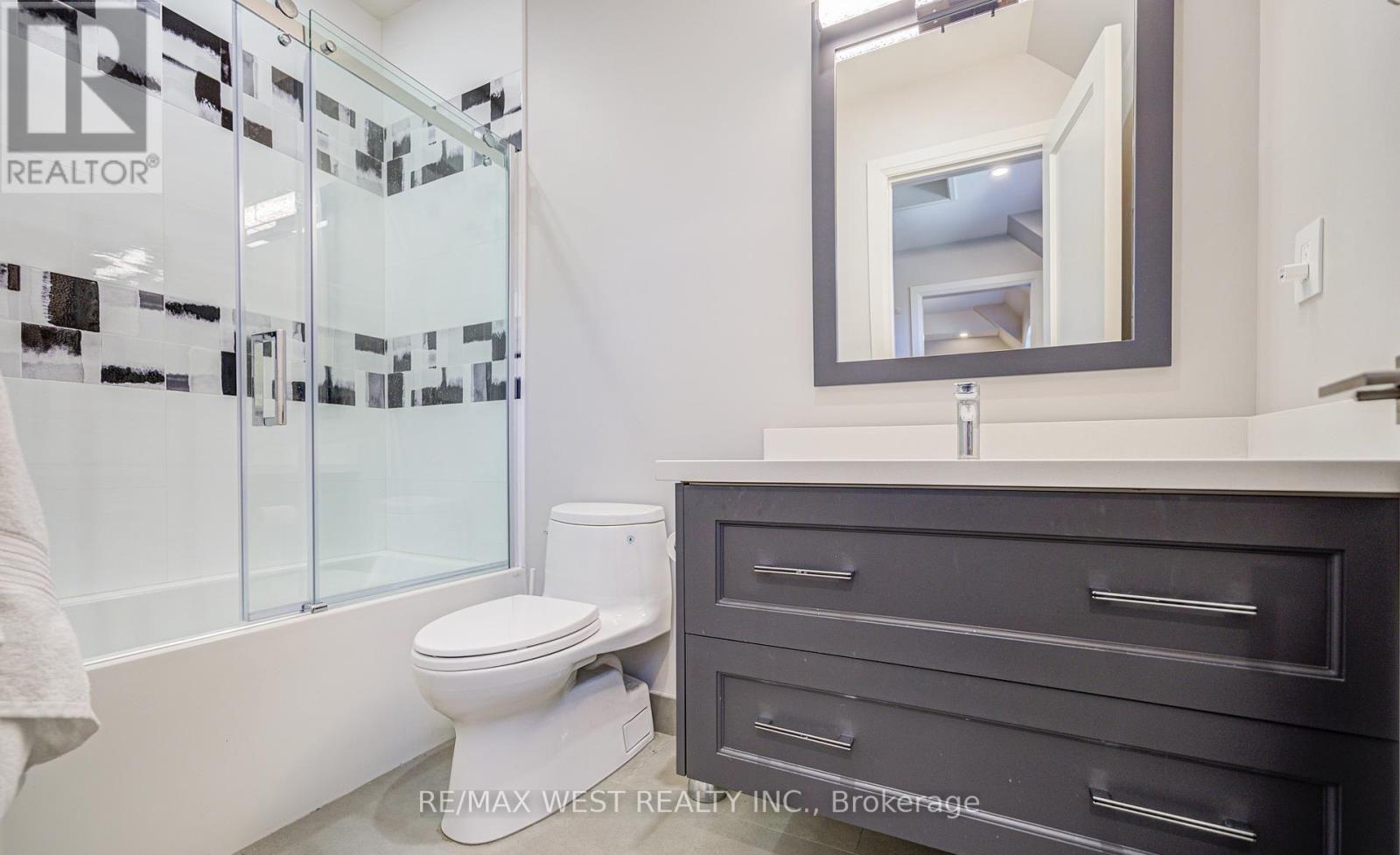 2194 Haygate Crescent, Mississauga, ON - Indoor Photo Showing Bathroom