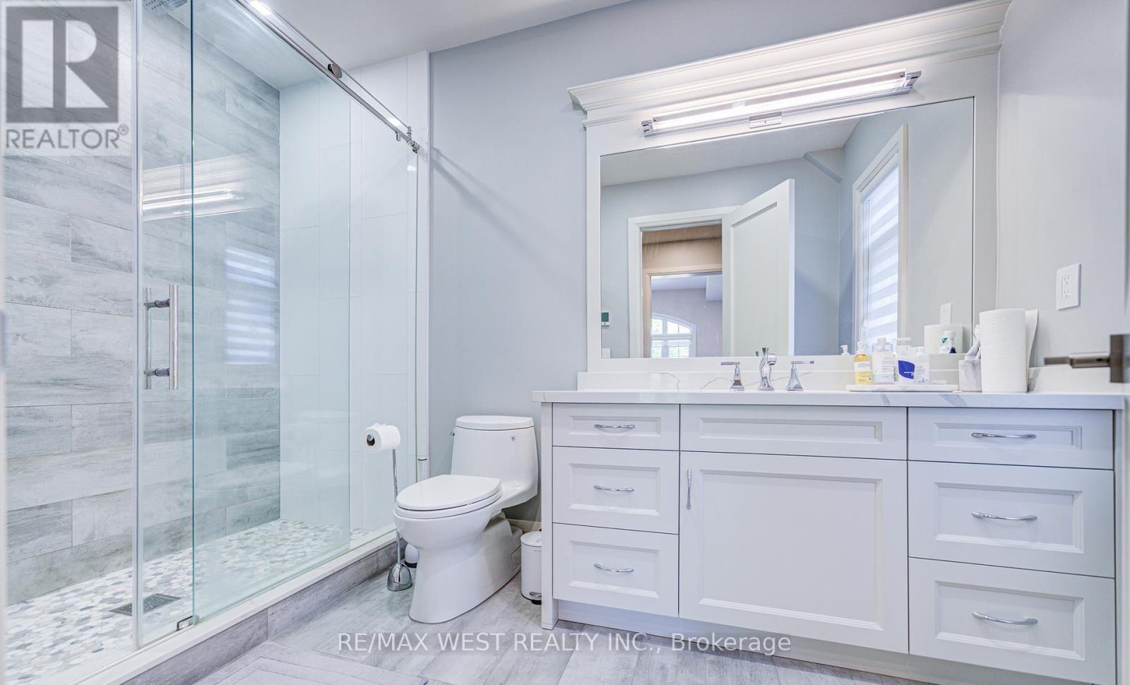 2194 Haygate Crescent, Mississauga, ON - Indoor Photo Showing Bathroom