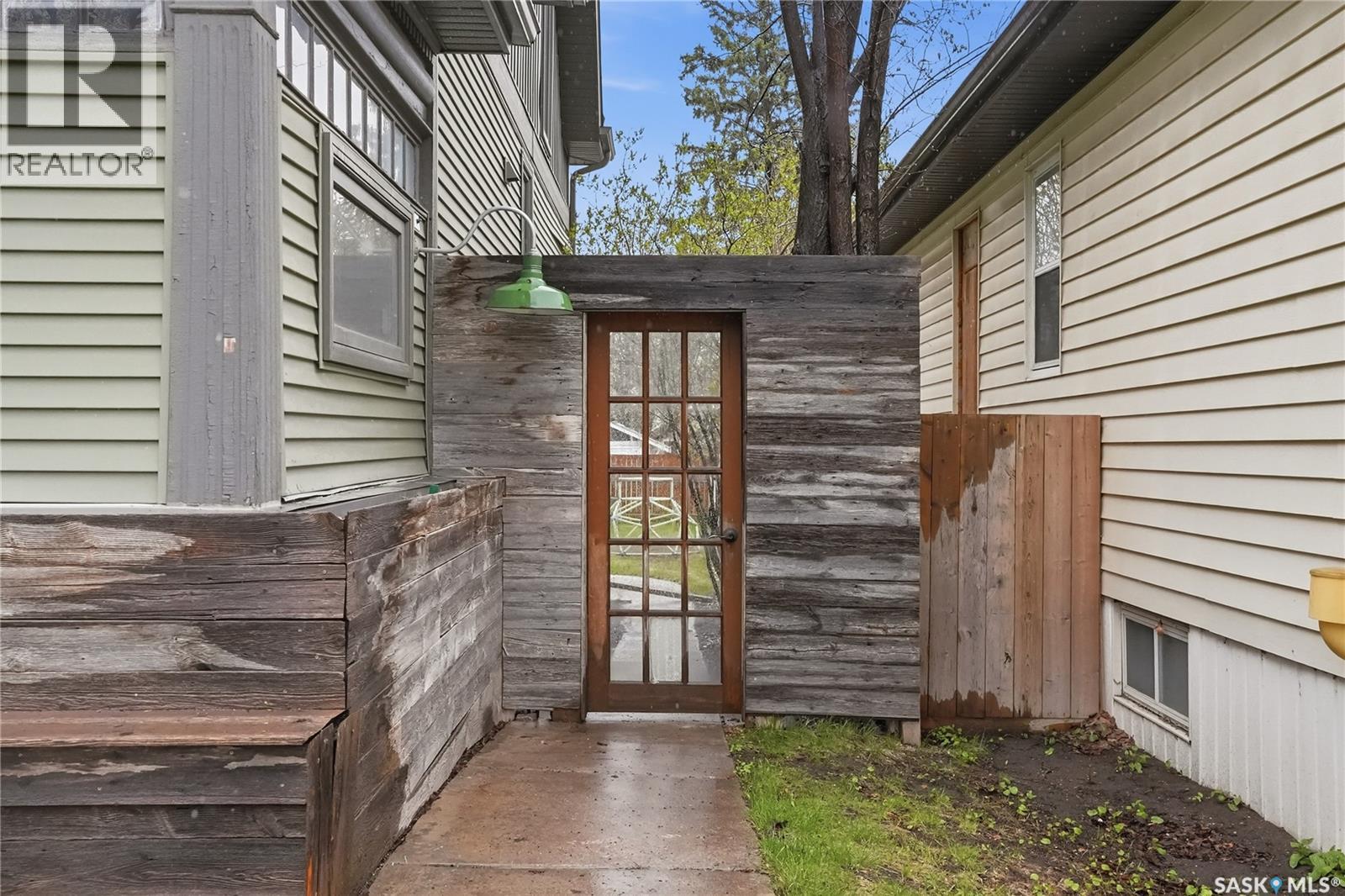 316 E Avenue N, Saskatoon, SK - Outdoor