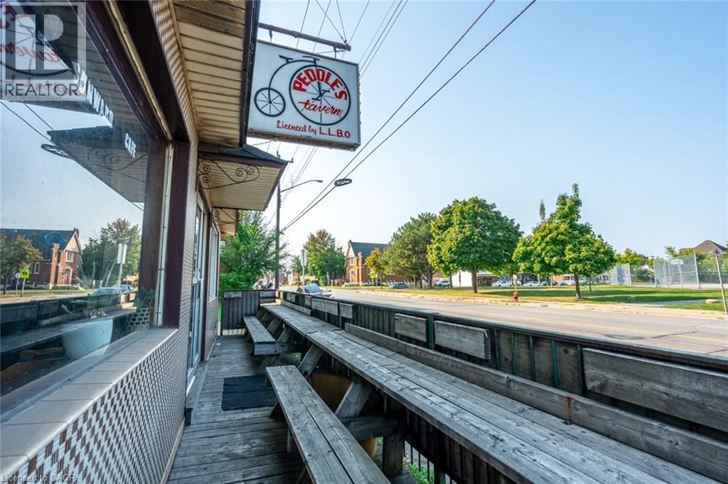 1490 Barton Street E, Hamilton, ON