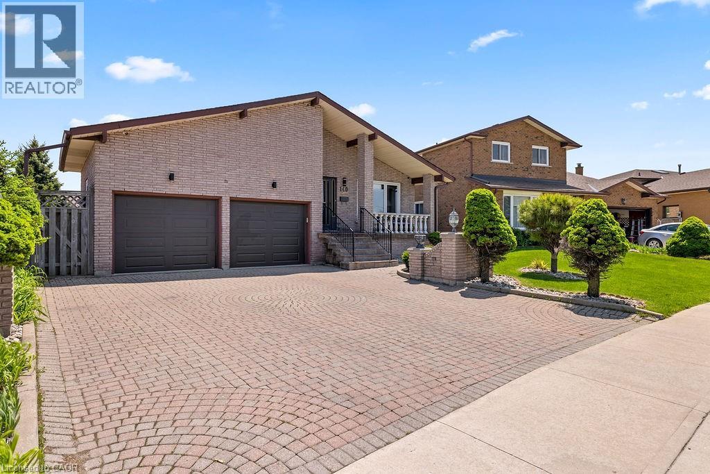 140 Solomon Crescent, Hamilton, ON - Outdoor