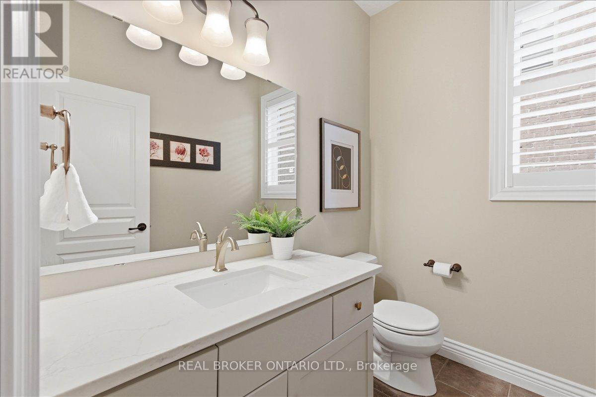 220 Joseph Schoerg Crescent, Kitchener, ON - Indoor Photo Showing Bathroom