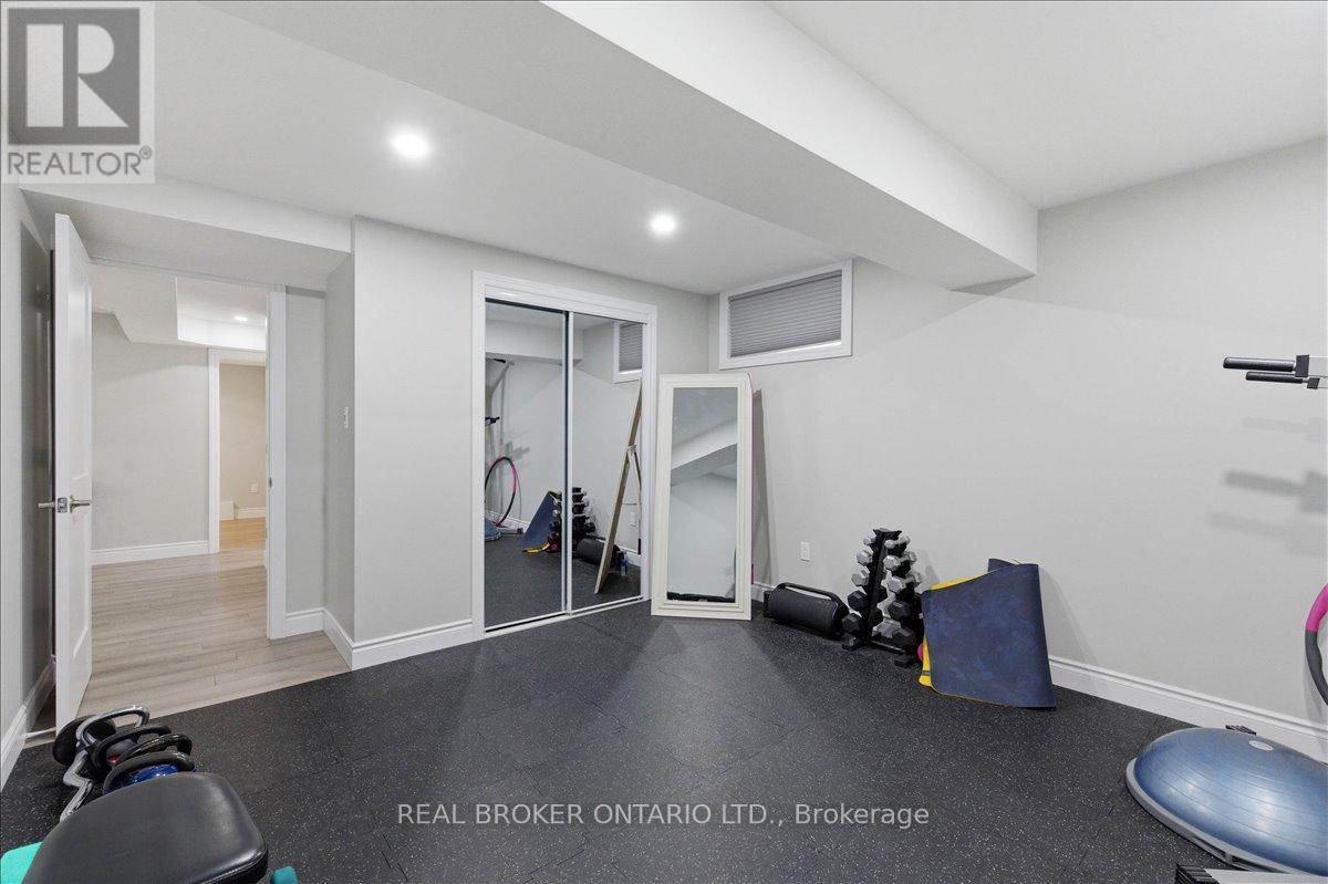 220 Joseph Schoerg Crescent, Kitchener, ON - Indoor