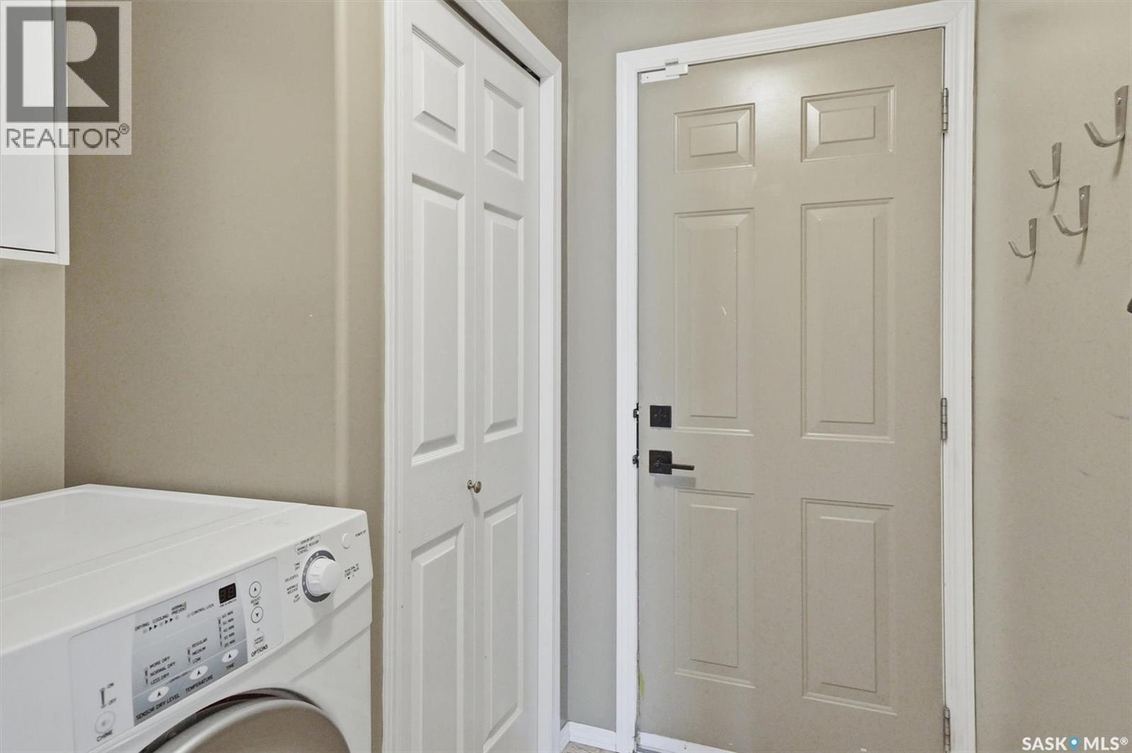 315A 109Th Street, Saskatoon, SK - Indoor Photo Showing Laundry Room