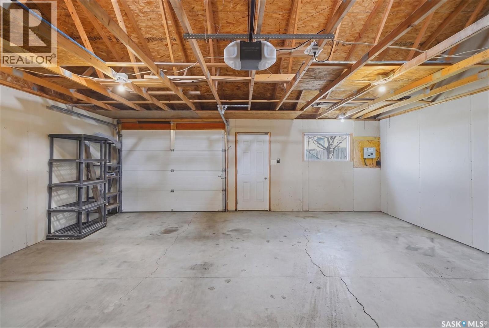 315A 109Th Street, Saskatoon, SK - Indoor Photo Showing Garage