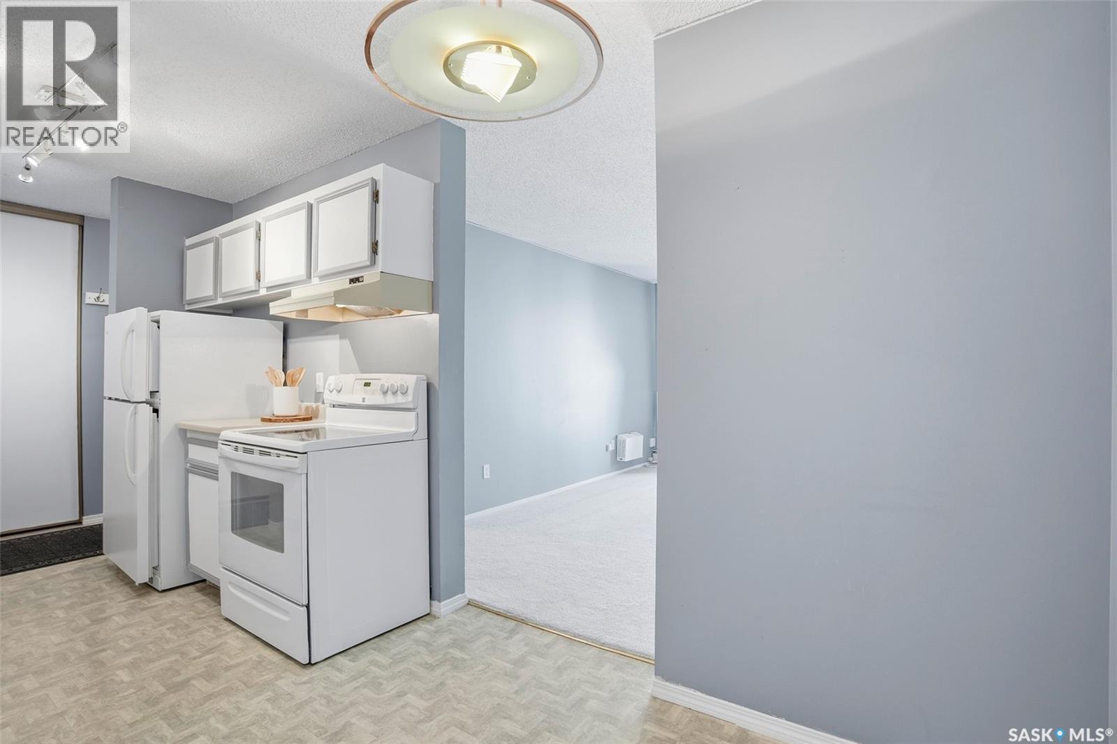 214 207C Tait Place, Saskatoon, SK - Indoor Photo Showing Kitchen
