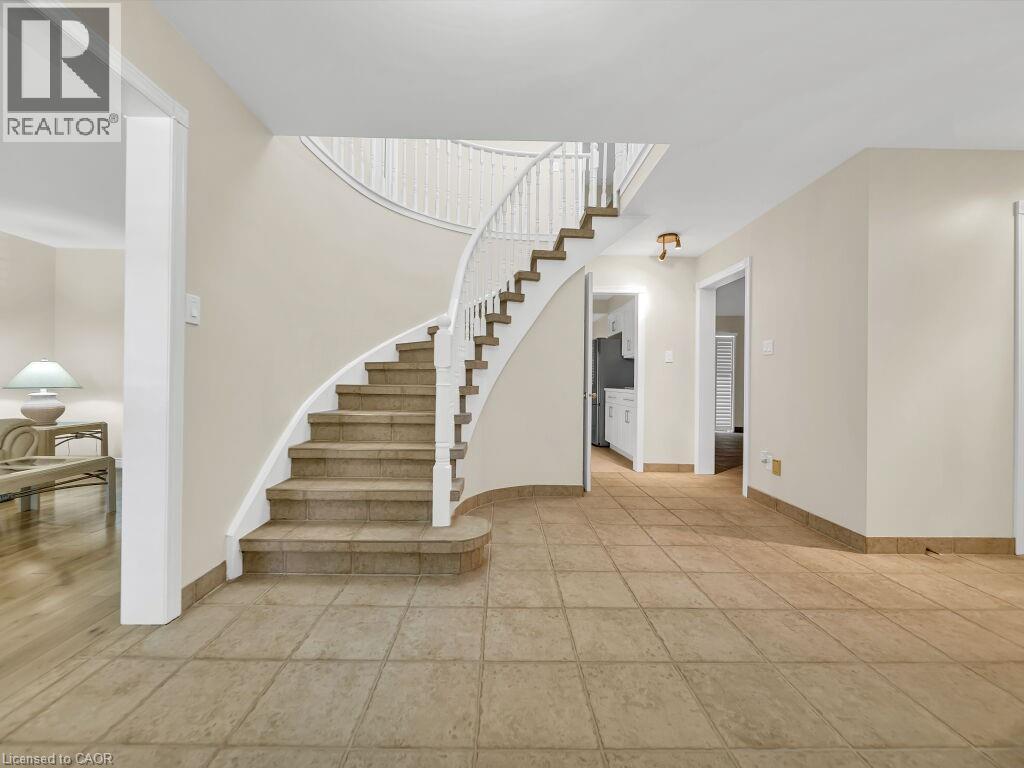 16 Glennie Court, Cambridge, ON - Indoor Photo Showing Other Room