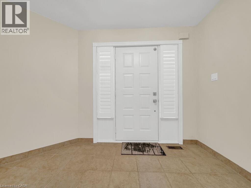 16 Glennie Court, Cambridge, ON - Indoor Photo Showing Other Room