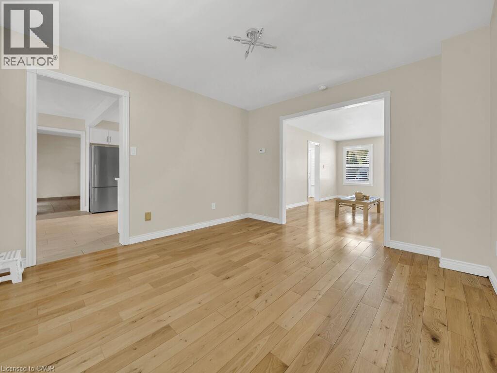 16 Glennie Court, Cambridge, ON - Indoor Photo Showing Other Room