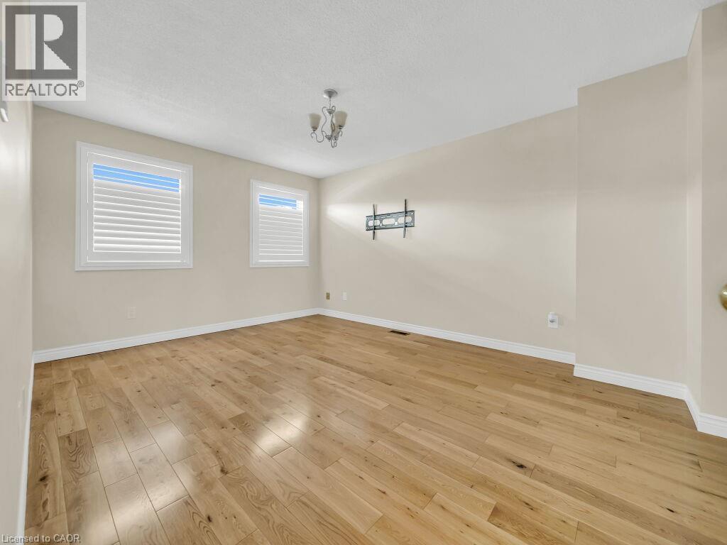 16 Glennie Court, Cambridge, ON - Indoor Photo Showing Other Room