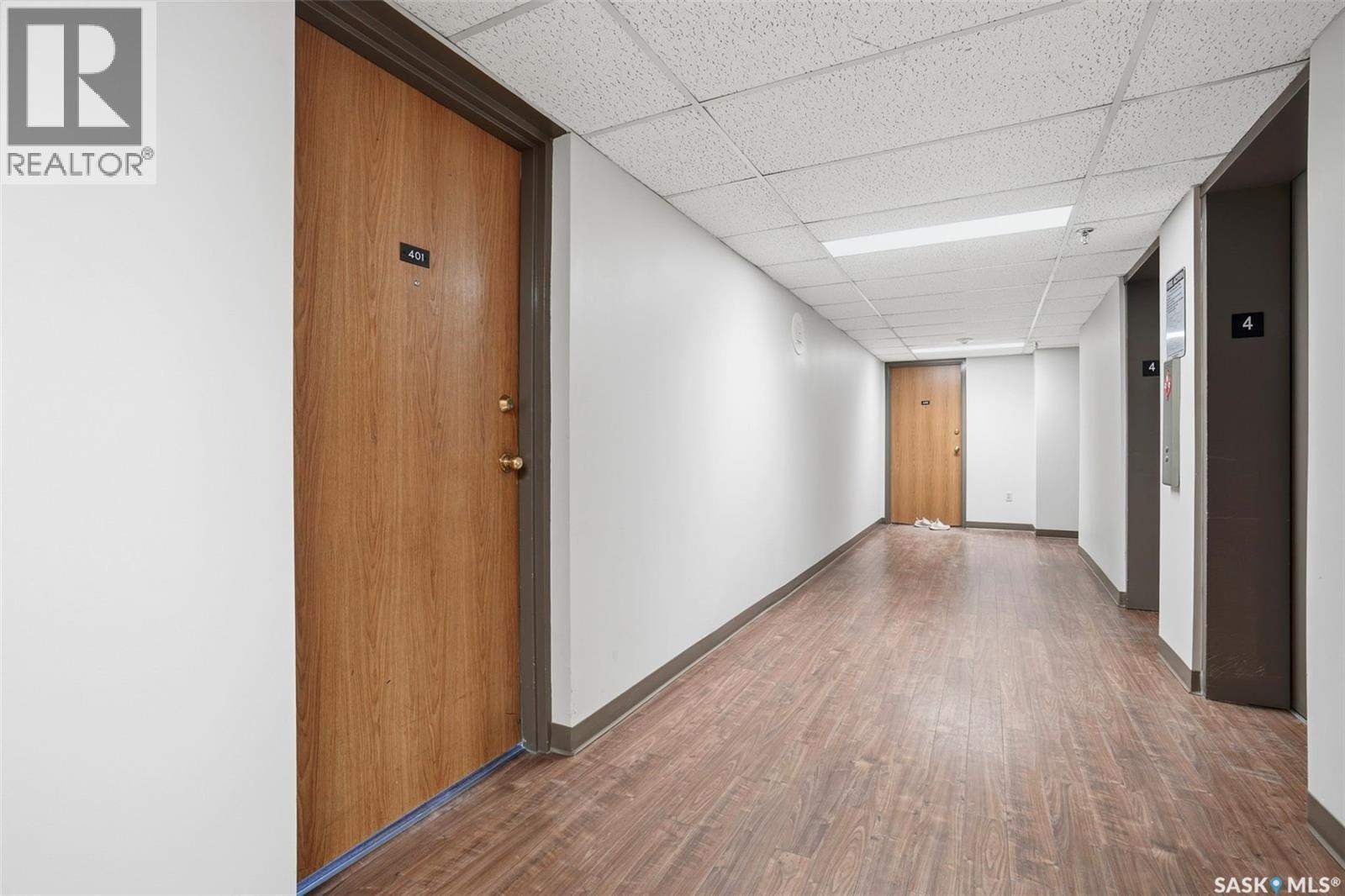 401 405 5Th Avenue N, Saskatoon, SK - Indoor Photo Showing Other Room