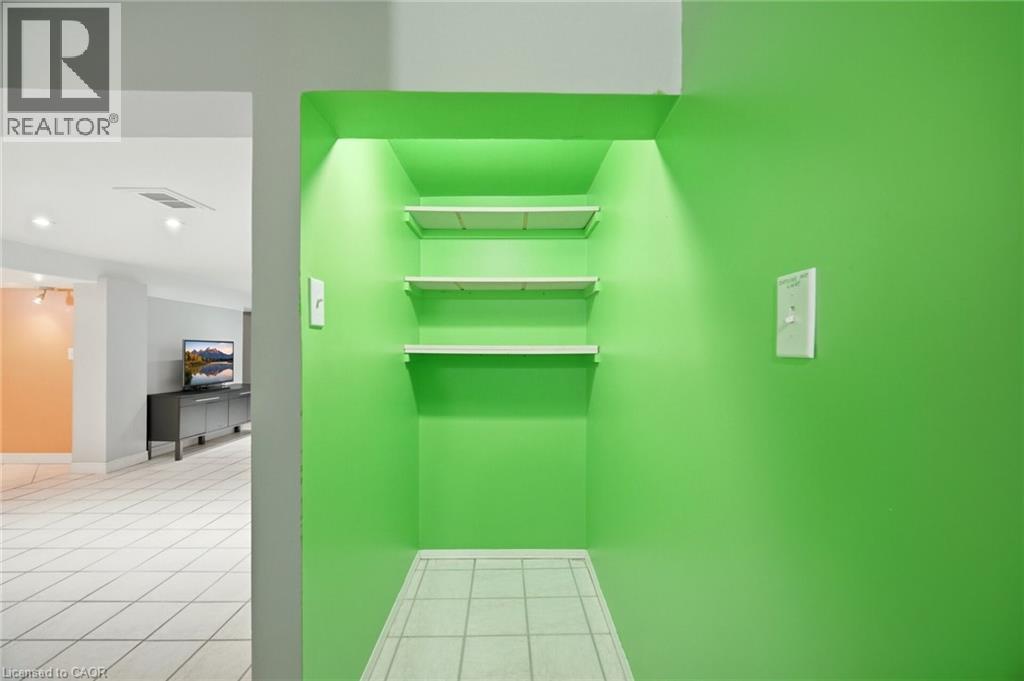 94 Clarendon Avenue, Hamilton, ON - Indoor