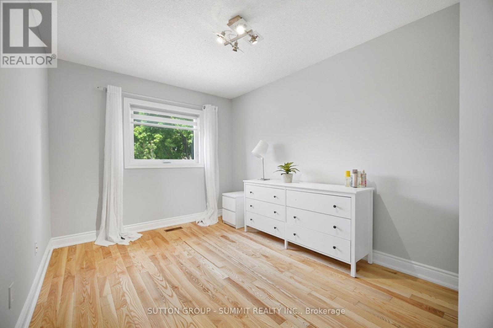 1390 Astrella Crescent, Mississauga, ON - Indoor