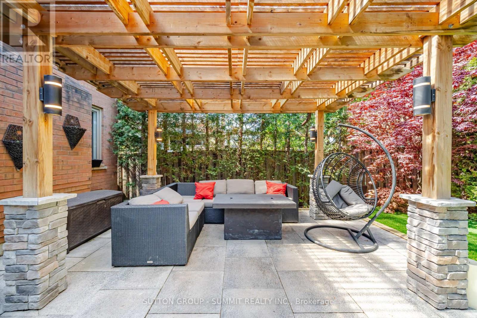 1390 Astrella Crescent, Mississauga, ON - Outdoor