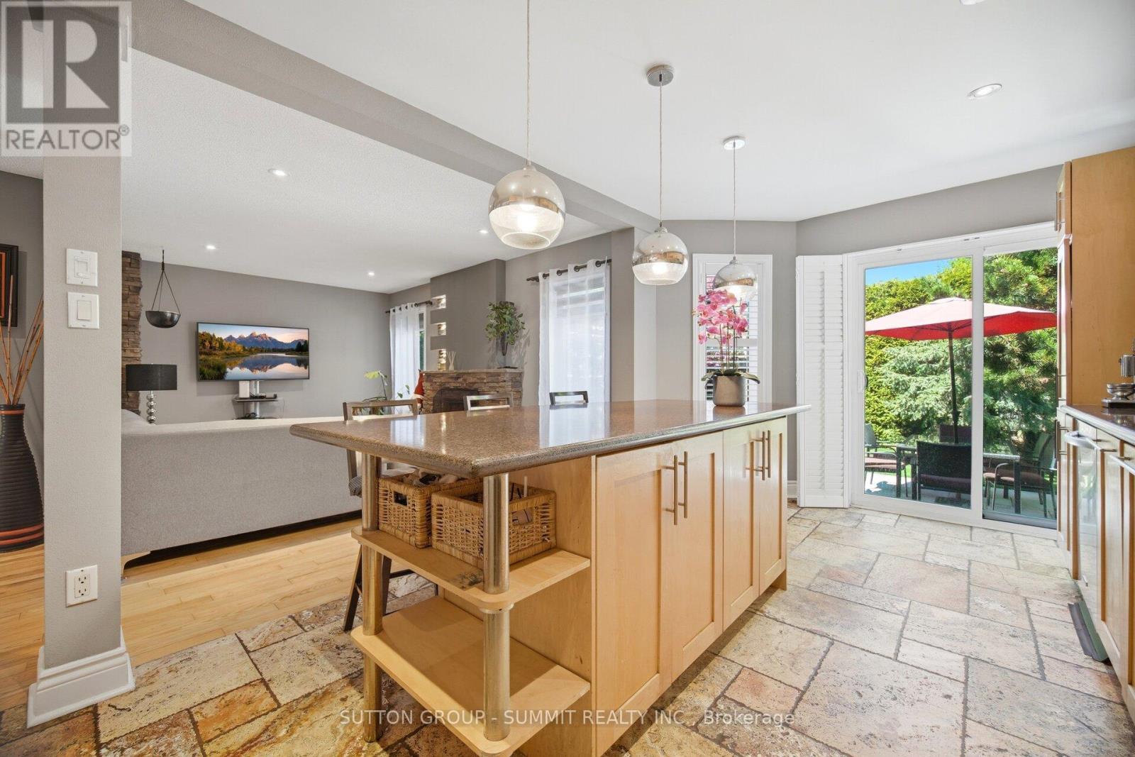 1390 Astrella Crescent, Mississauga, ON - Indoor Photo Showing Kitchen
