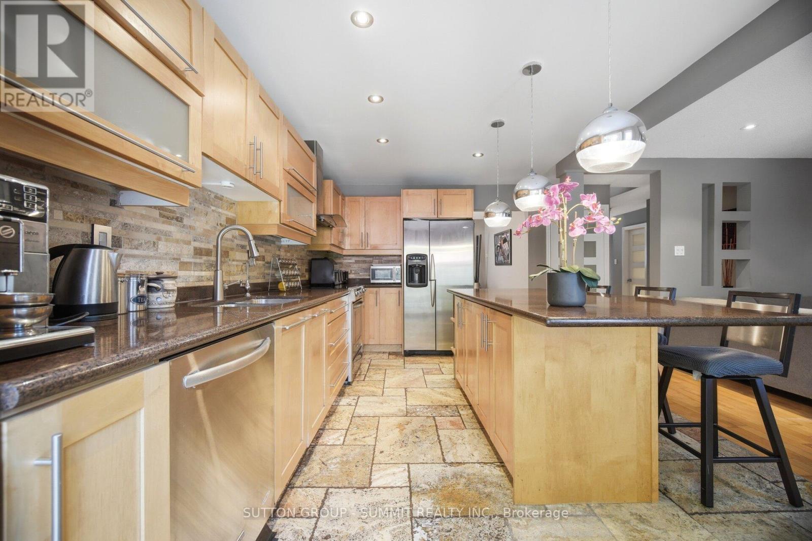 1390 Astrella Crescent, Mississauga, ON - Indoor Photo Showing Kitchen