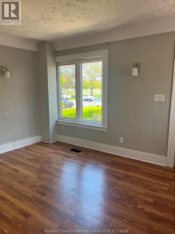 1285 Parent, Windsor, ON - Indoor Photo Showing Other Room