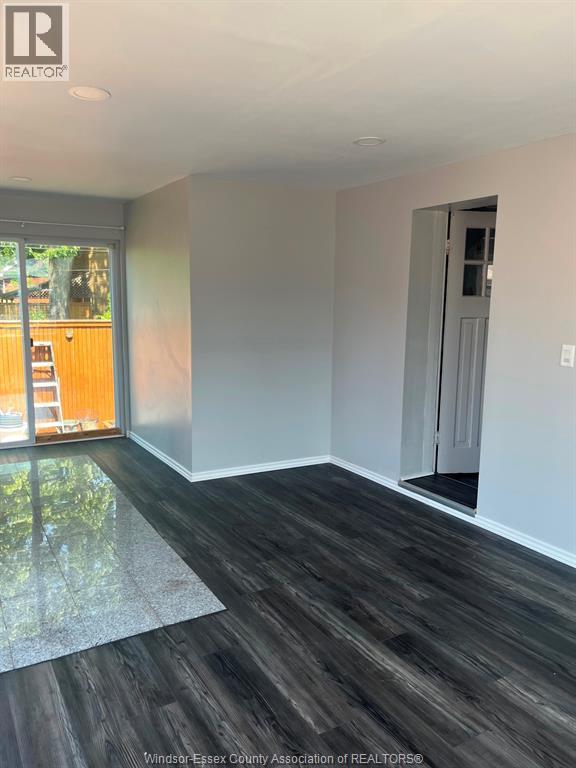 1285 Parent, Windsor, ON - Indoor Photo Showing Other Room