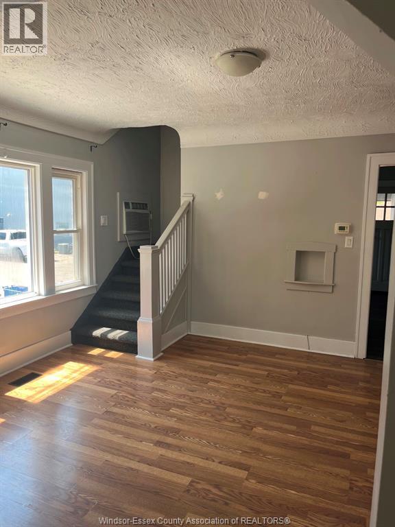 1285 Parent, Windsor, ON - Indoor Photo Showing Other Room