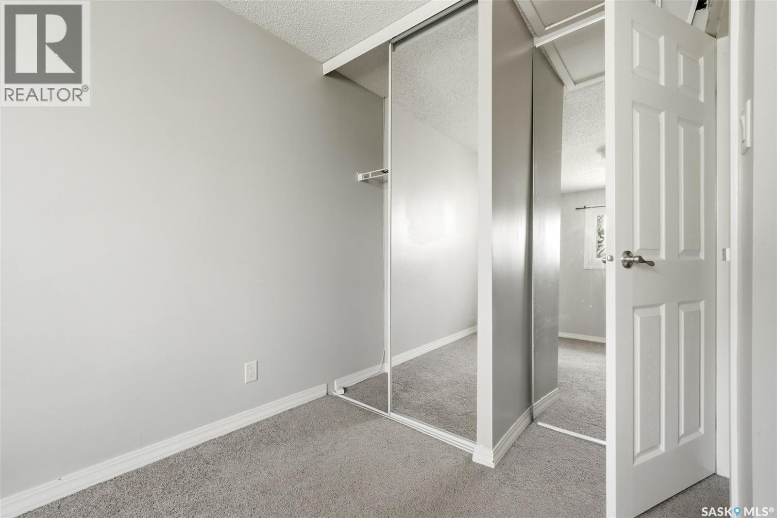 3834 Castle Road, Regina, SK - Indoor