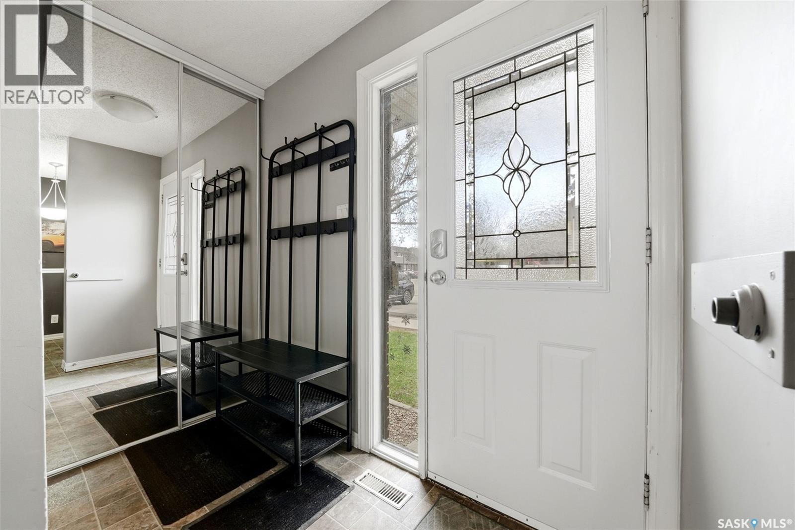 3834 Castle Road, Regina, SK - Indoor Photo Showing Other Room