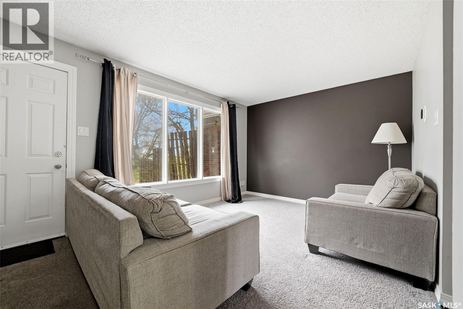 3834 Castle Road, Regina, SK - Indoor