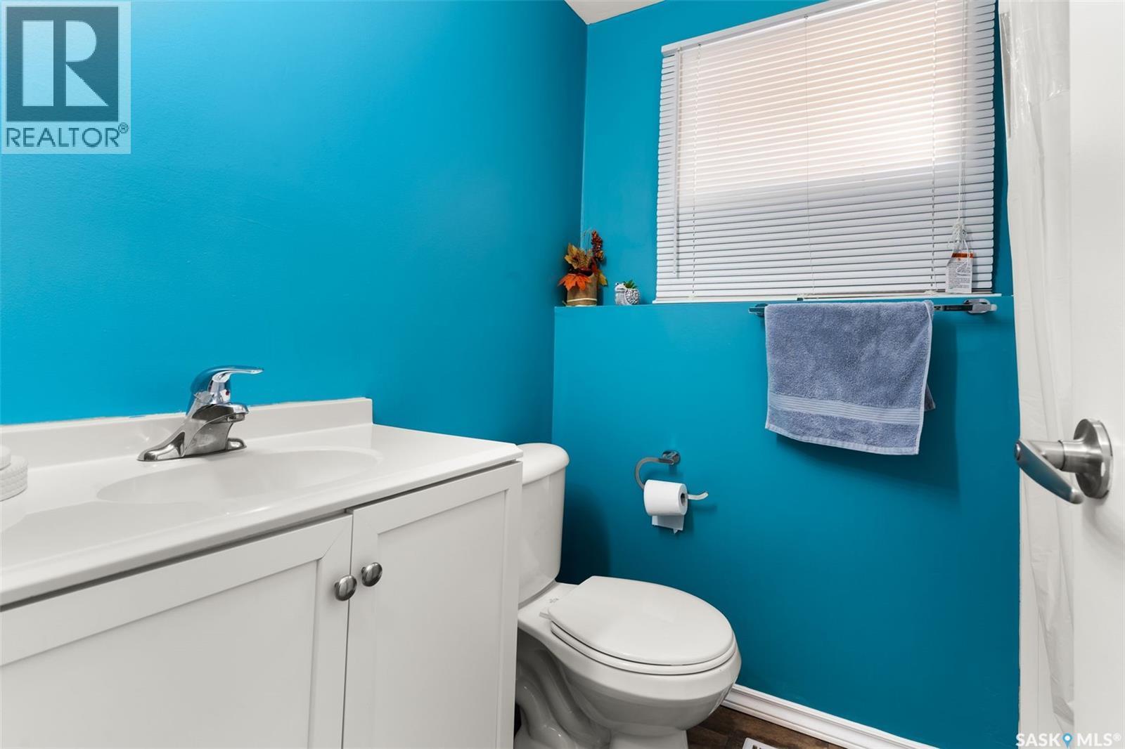 1341 9Th Avenue N, Regina, SK - Indoor Photo Showing Bathroom