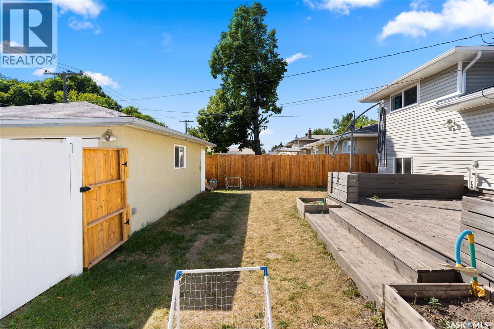 1341 9Th Avenue N, Regina, SK - Outdoor