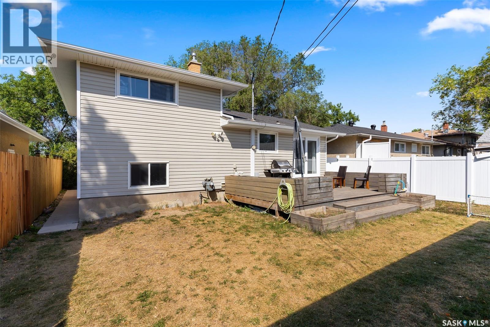 1341 9Th Avenue N, Regina, SK - Outdoor With Deck Patio Veranda With Exterior
