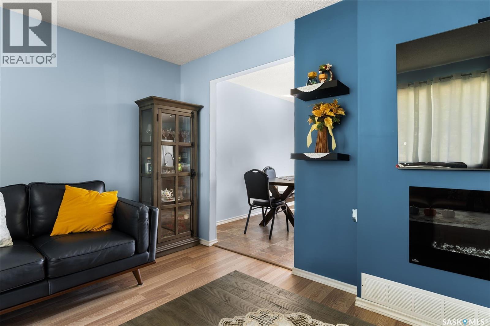 1341 9Th Avenue N, Regina, SK - Indoor With Fireplace