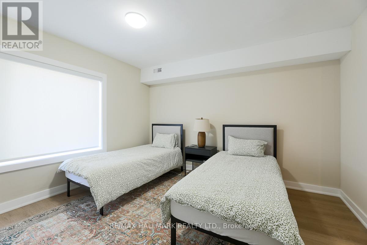 303 - 628 Danforth Avenue, Toronto, ON - Indoor Photo Showing Bedroom