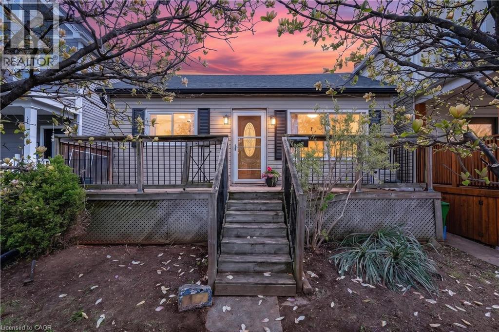 147 Strachan Street E, Hamilton, ON - Outdoor With Deck Patio Veranda