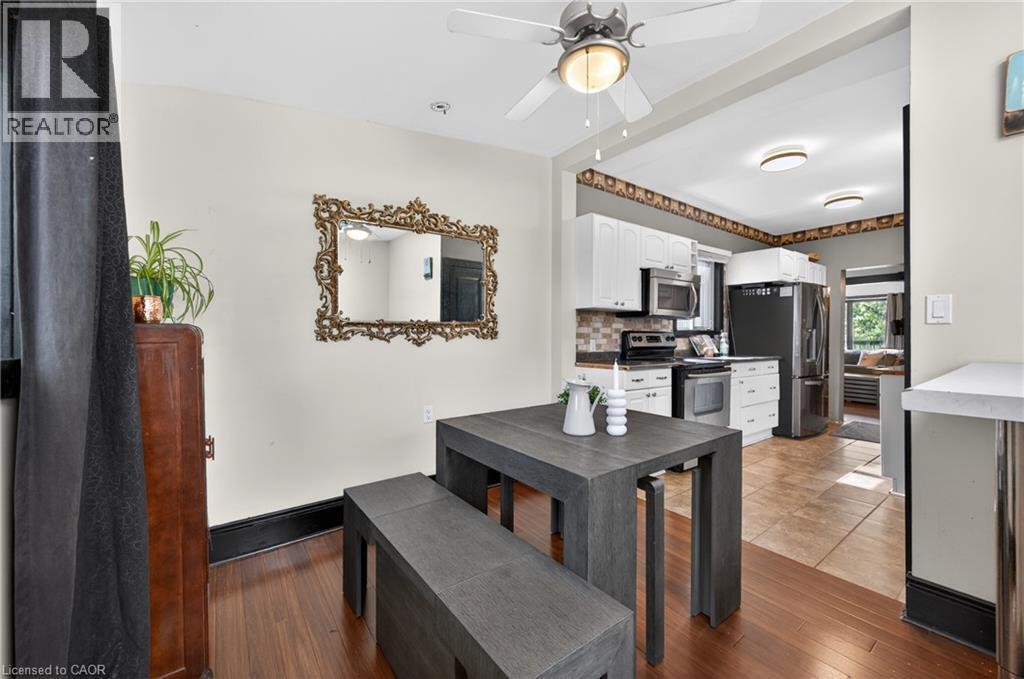 147 Strachan Street E, Hamilton, ON - Indoor
