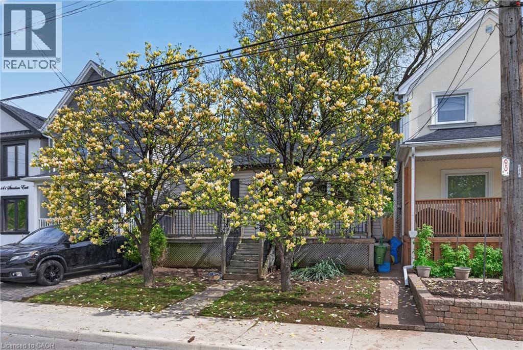 147 Strachan Street E, Hamilton, ON - Outdoor
