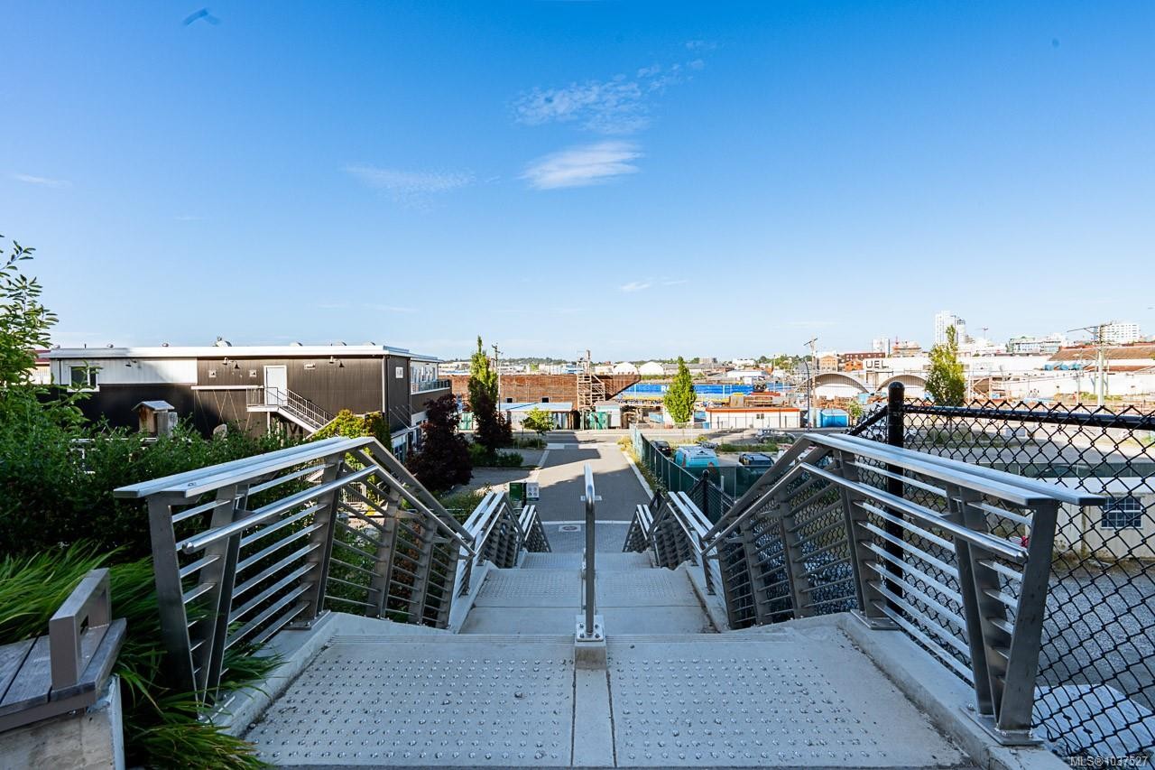 #604-369 Tyee Rd, Victoria, BC - Outdoor