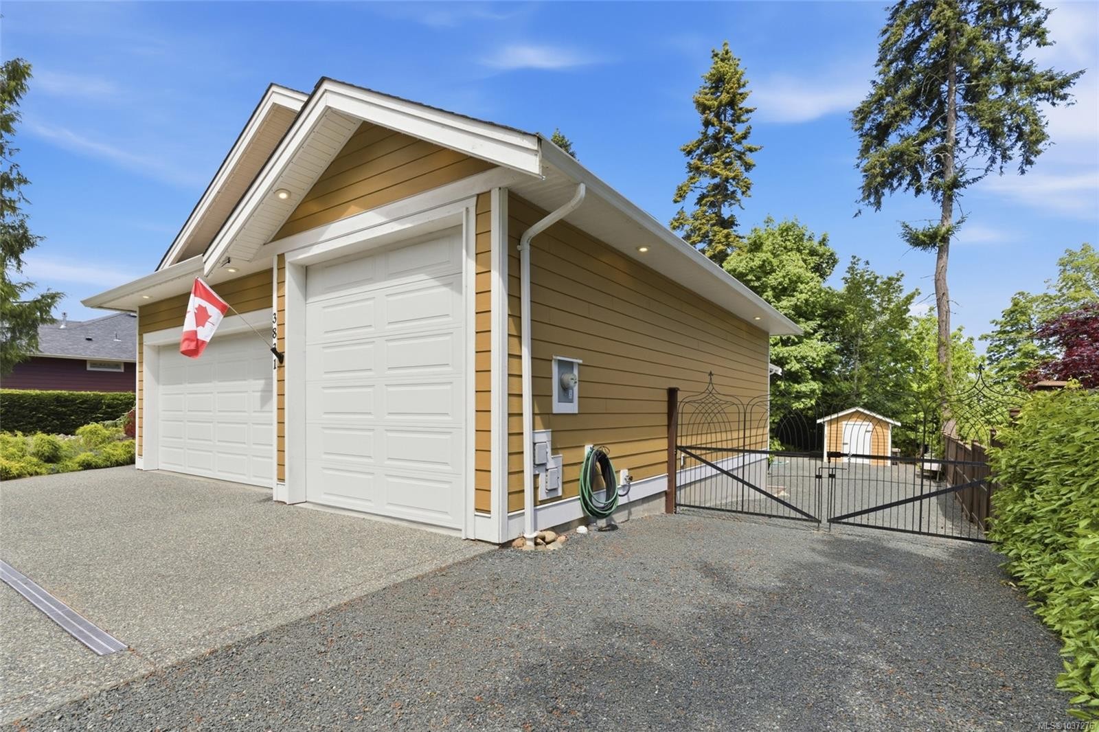3831 Creekside Dr, Bowser, BC