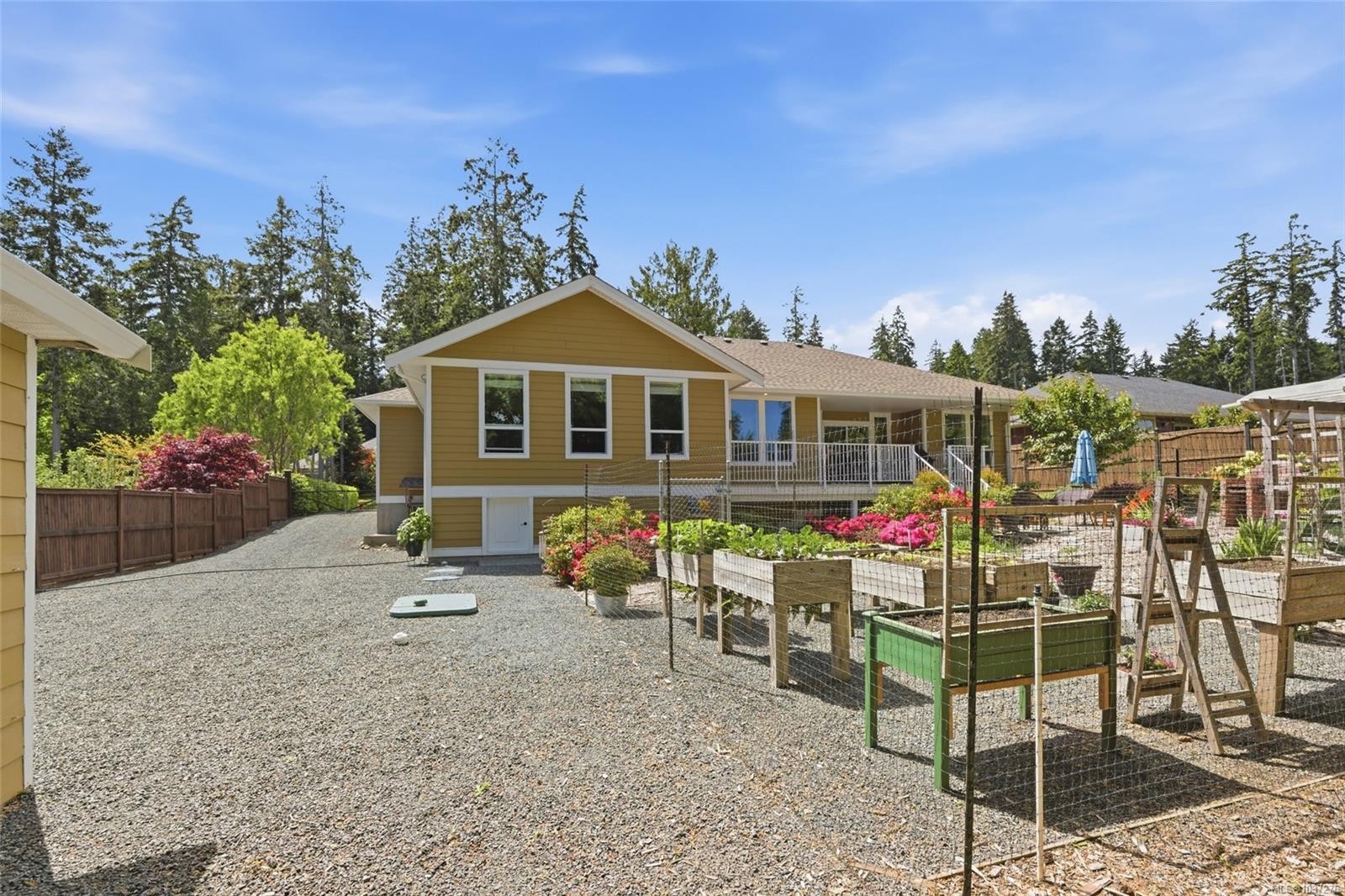 3831 Creekside Dr, Bowser, BC