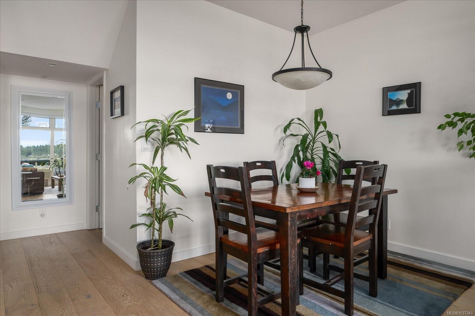 Th10-38 Front St, Nanaimo, BC