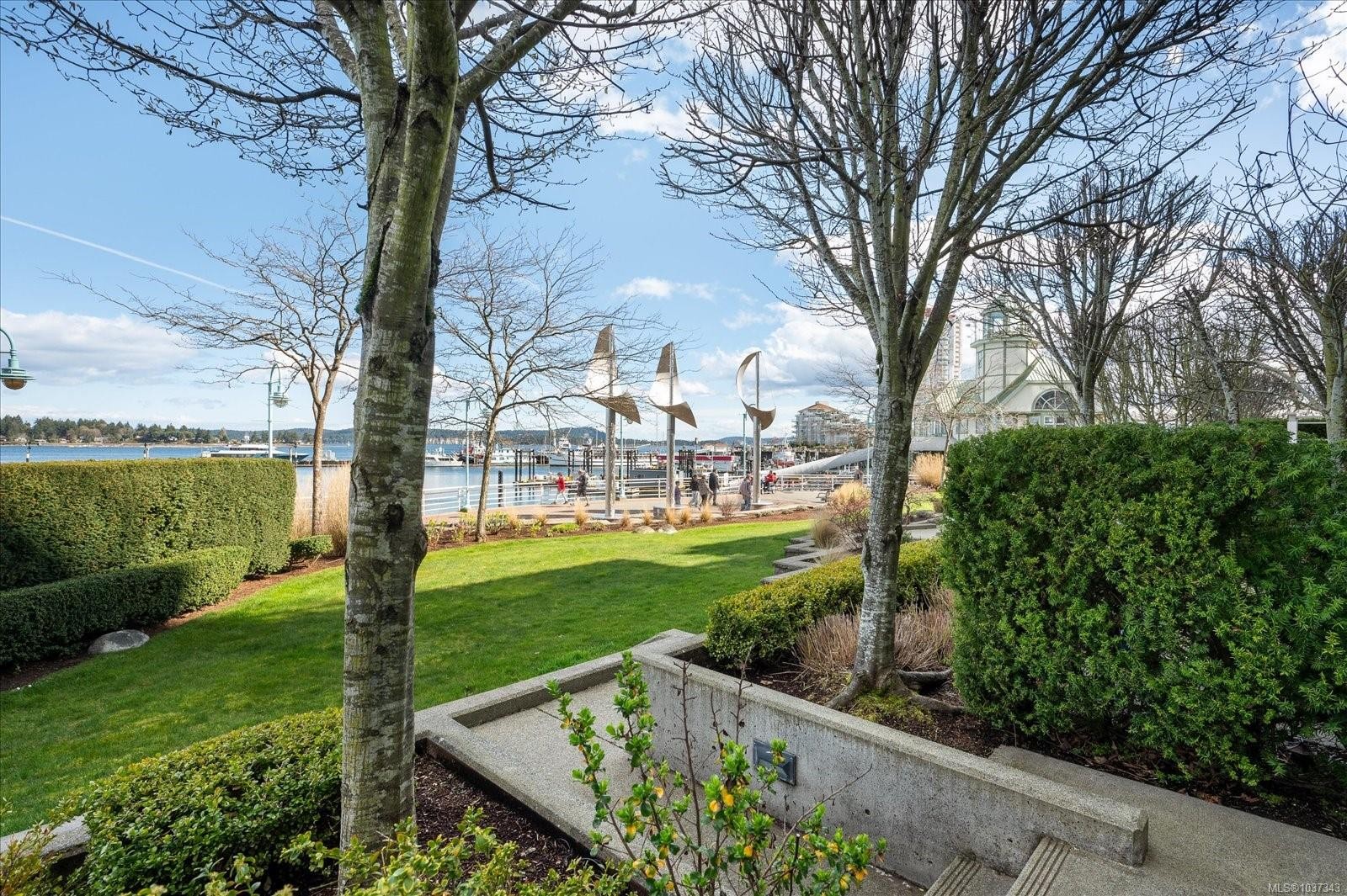 Th10-38 Front St, Nanaimo, BC