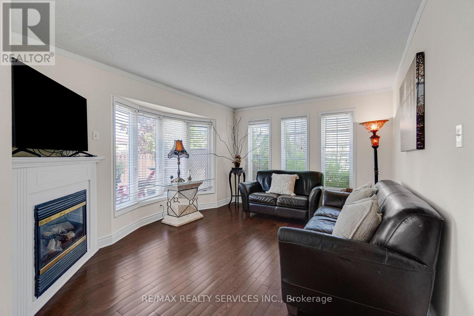 7419 Black Walnut Trail, Mississauga, ON