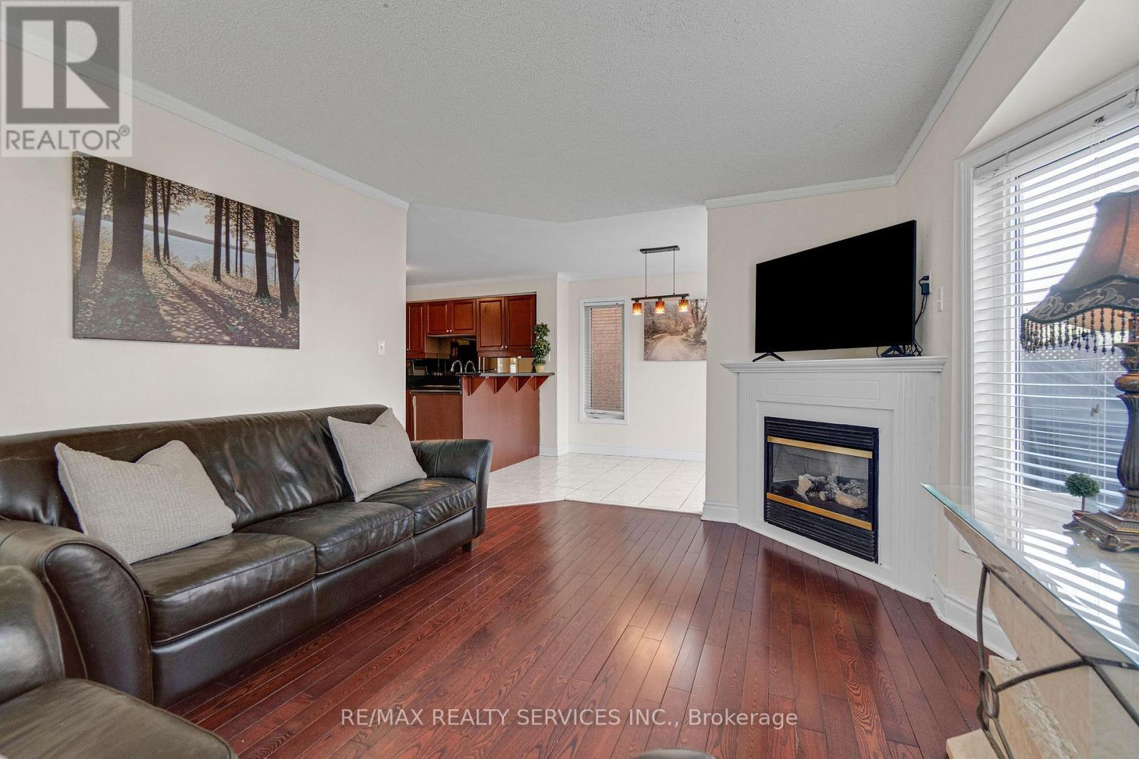 7419 Black Walnut Trail, Mississauga, ON
