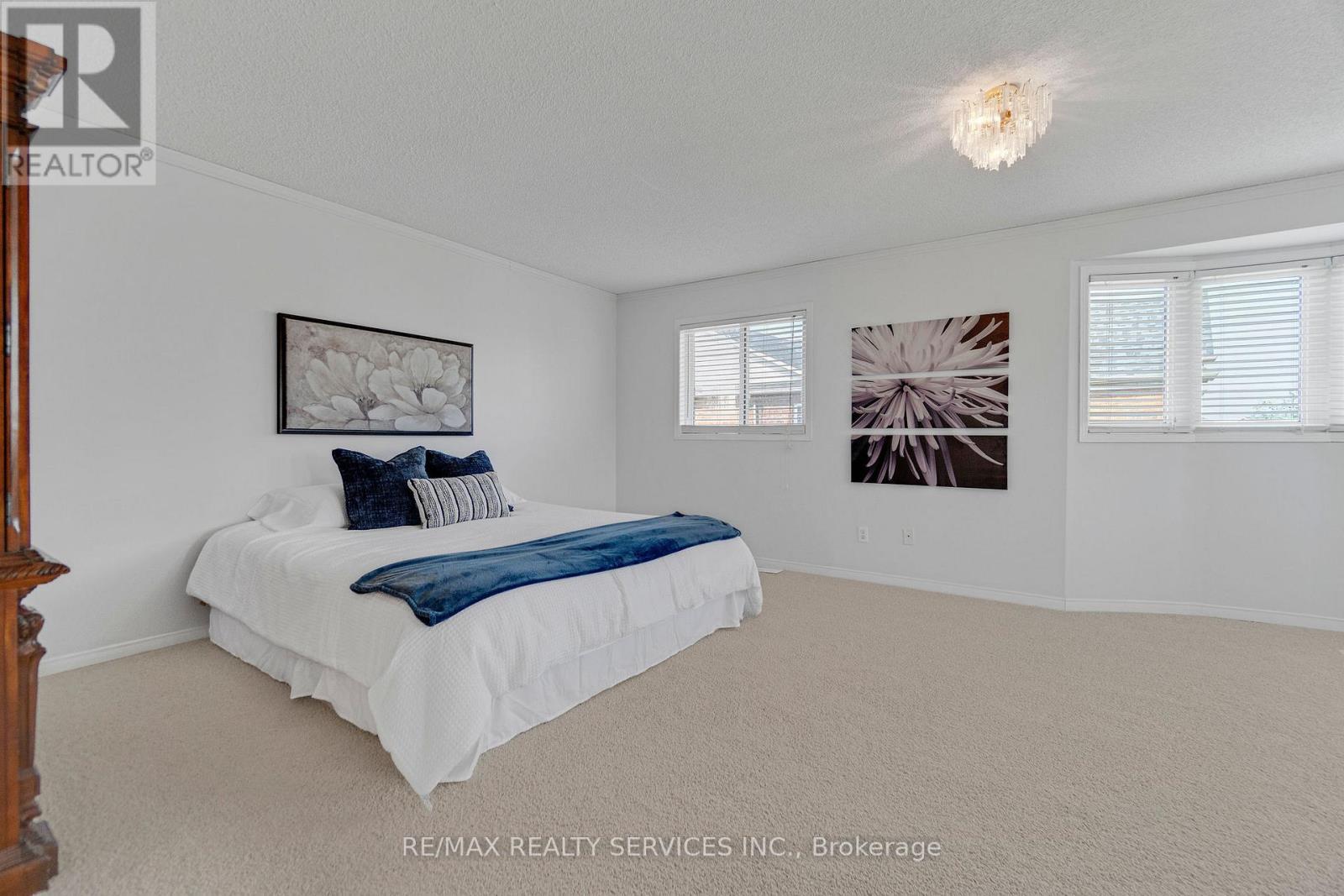 7419 Black Walnut Trail, Mississauga, ON