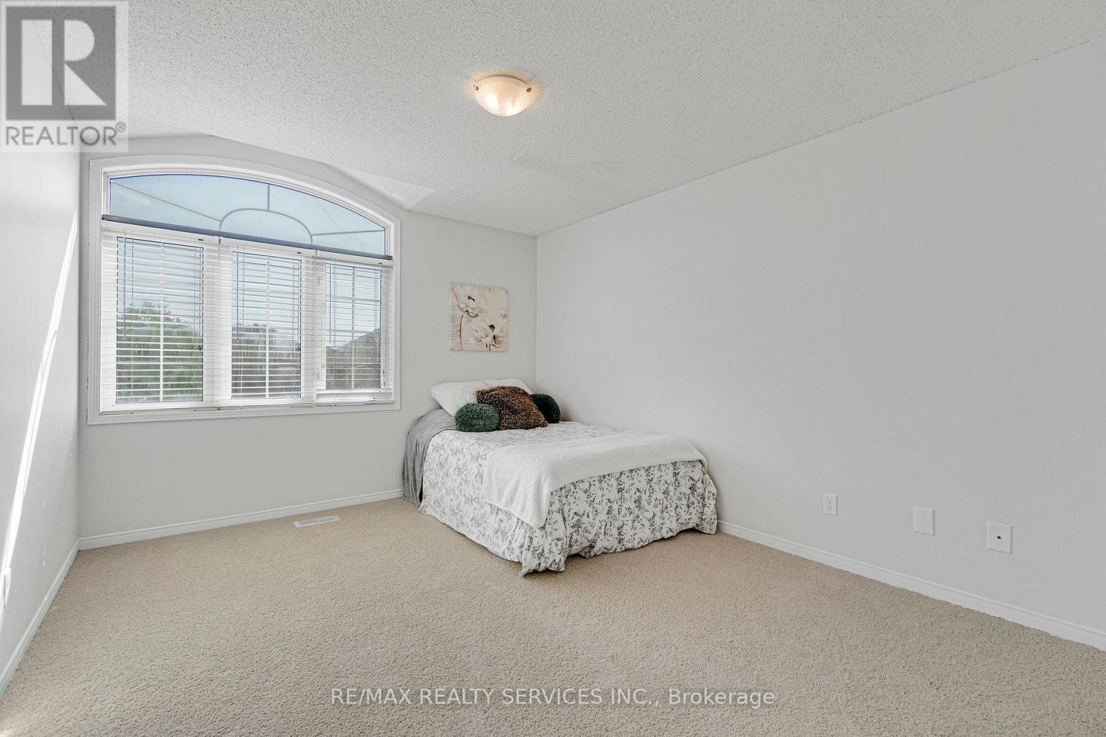 7419 Black Walnut Trail, Mississauga, ON