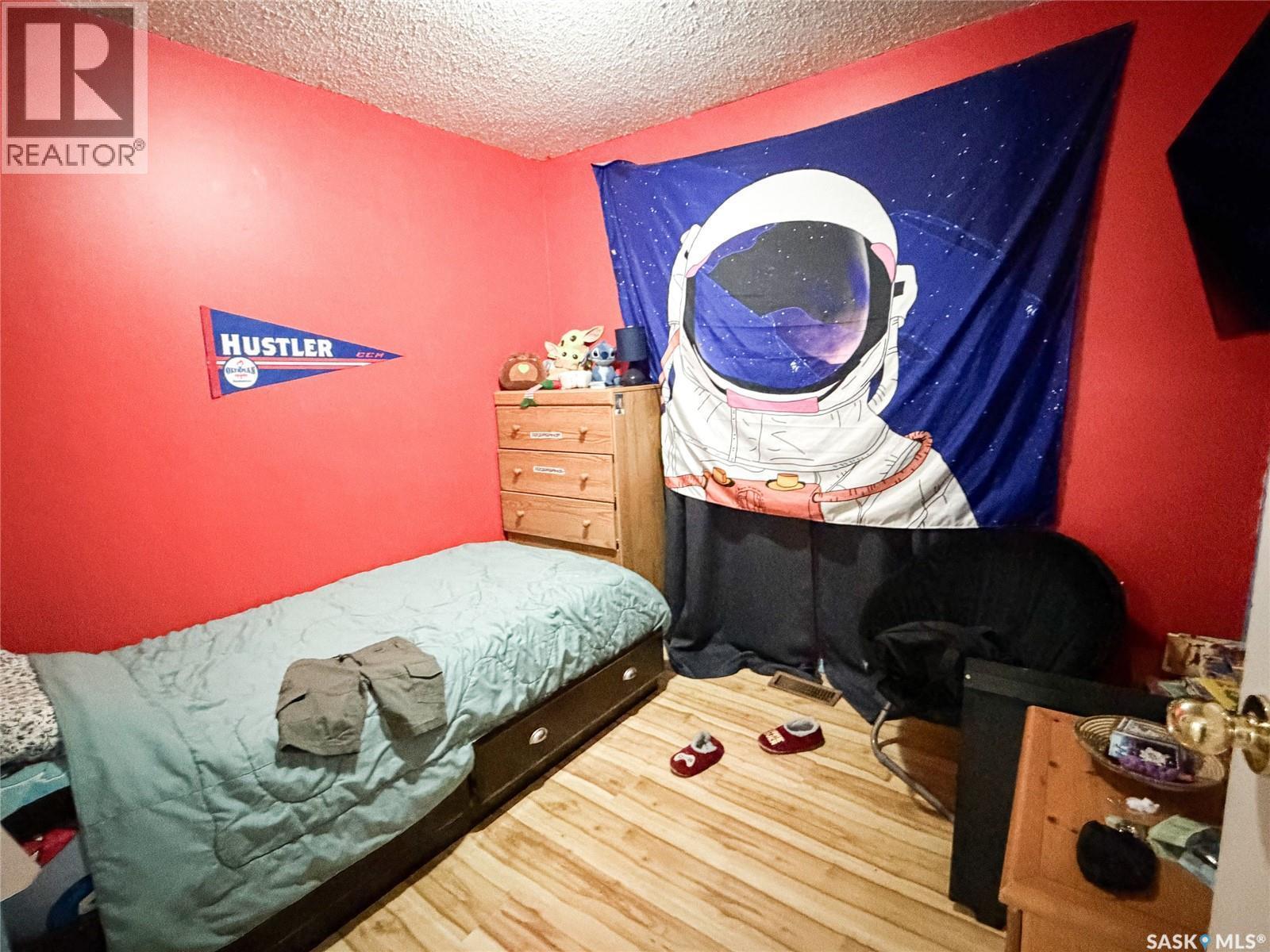 7 Dunfield Crescent, Meadow Lake, SK - Indoor Photo Showing Bedroom