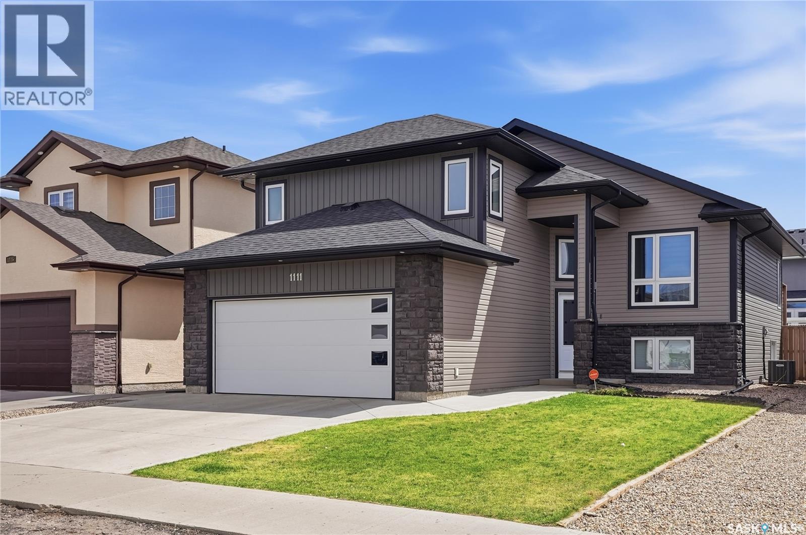 1111 Evergreen Boulevard, Saskatoon, SK - Outdoor With Facade