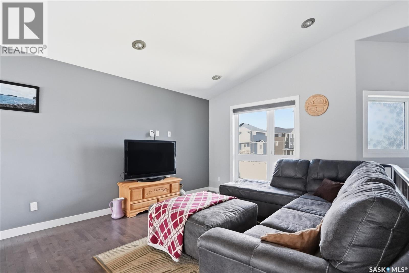1111 Evergreen Boulevard, Saskatoon, SK - Indoor Photo Showing Other Room